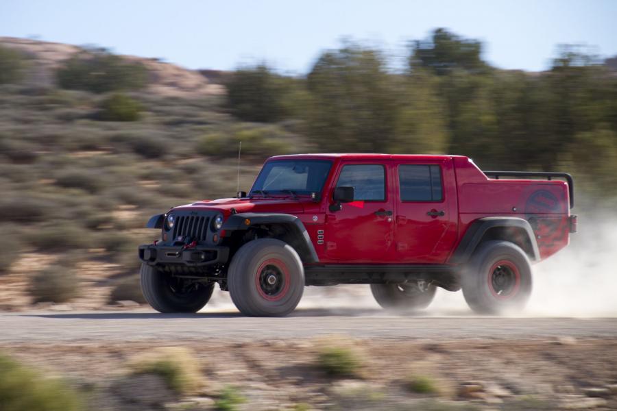  Jeep Wrangler Red Rock Responder Concept 2015 года  (фото 13 из 17)